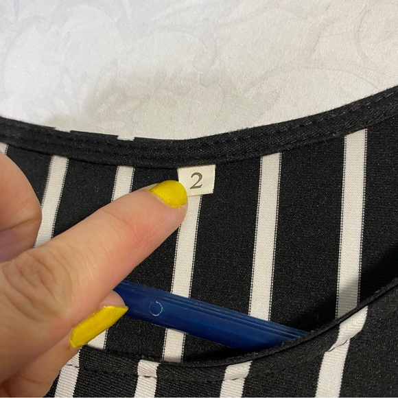 Stretchy dress top black and white stripe short sleeve crew neck women’s small - Picture 5 of 6